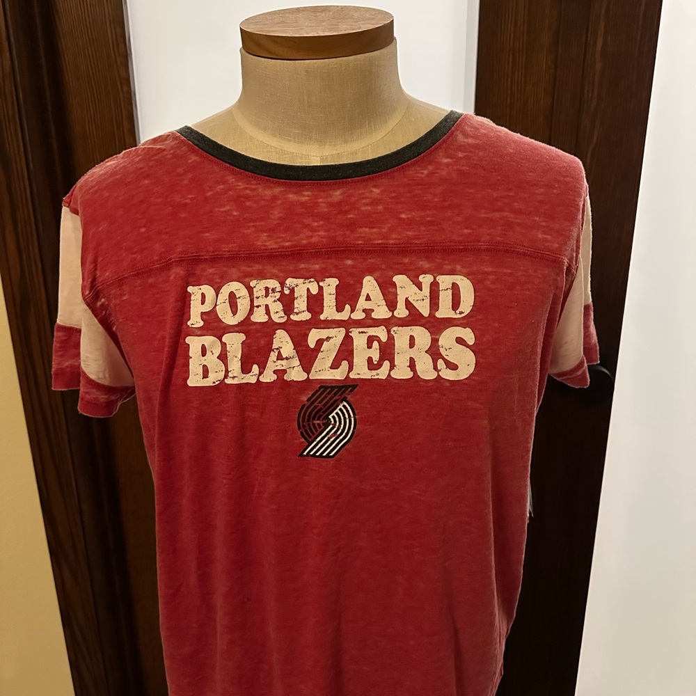 Women’s 47’ Portland Trailblazers lightweight tshirt with tags Size Large for $8